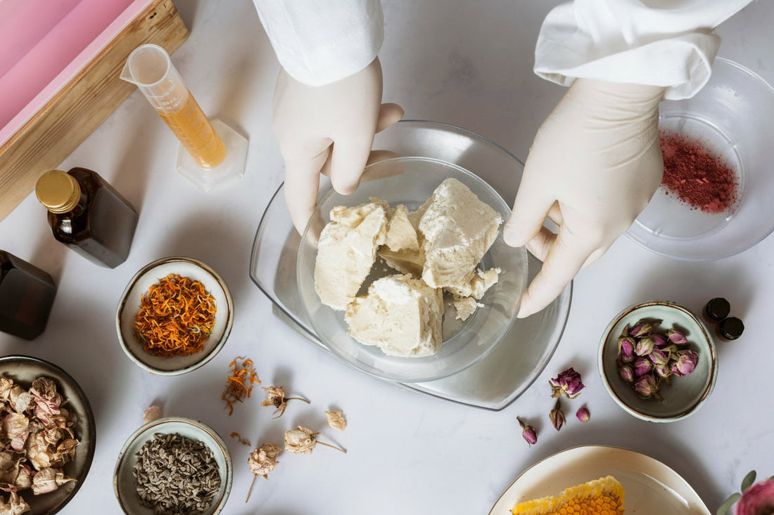 La Alquimia de Onestă: La ciencia detrás de la saponificación en frío